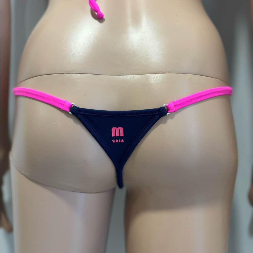 Elegant Black and Pink Bikini Bottom - Picture 3 of 8